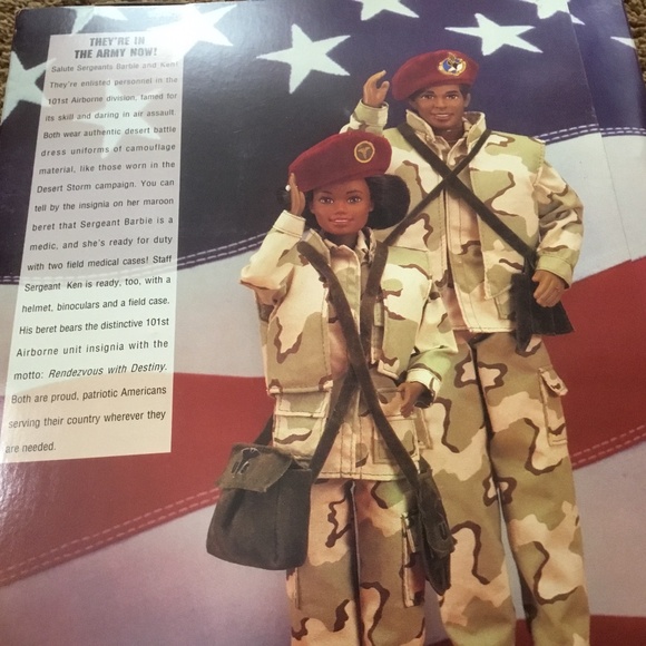 Barbie & Ken Dolls Special Edition Deluxe set U.S.Army African Americans 1992 - Picture 4 of 10